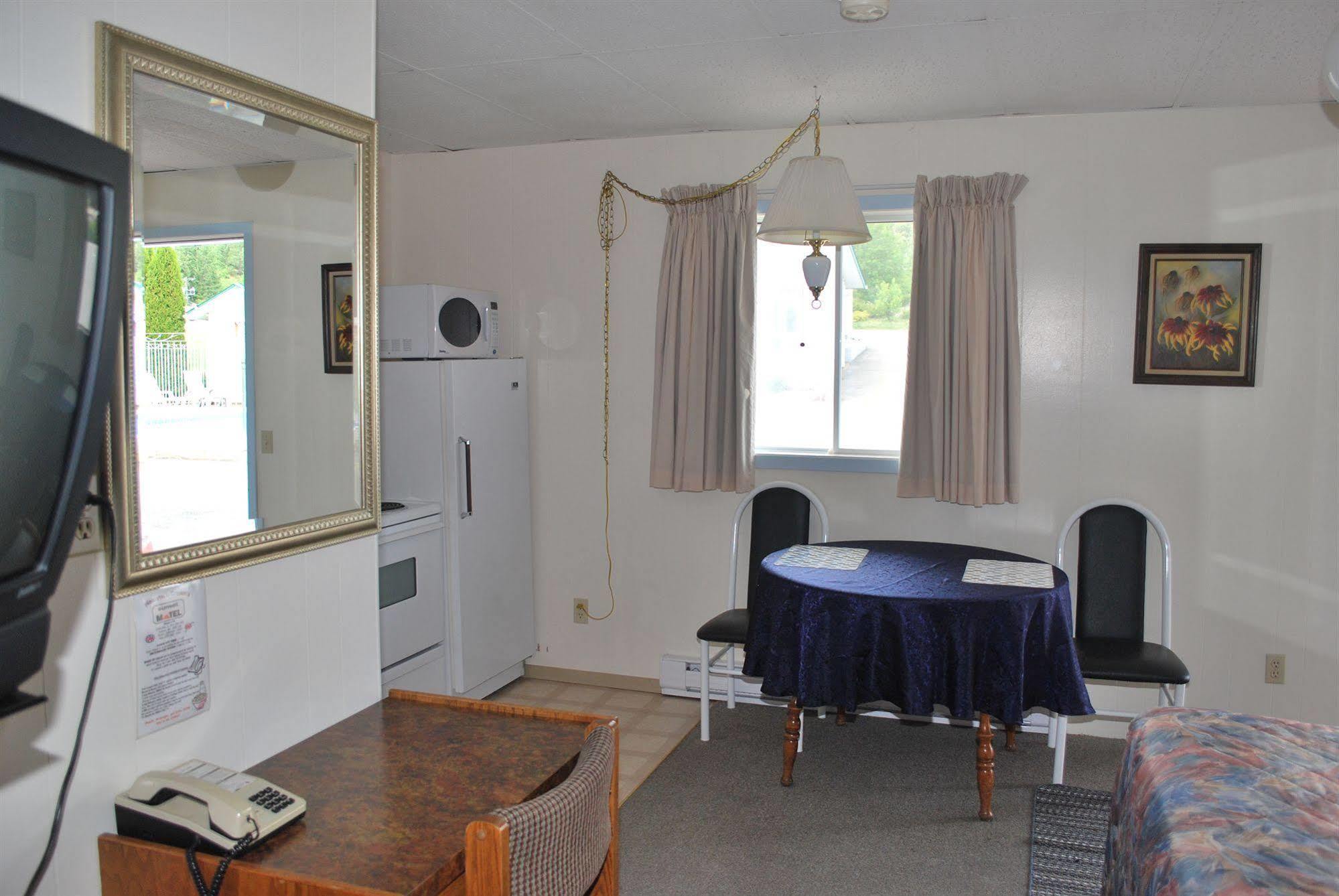 Sunset Motel Creston Εξωτερικό φωτογραφία
