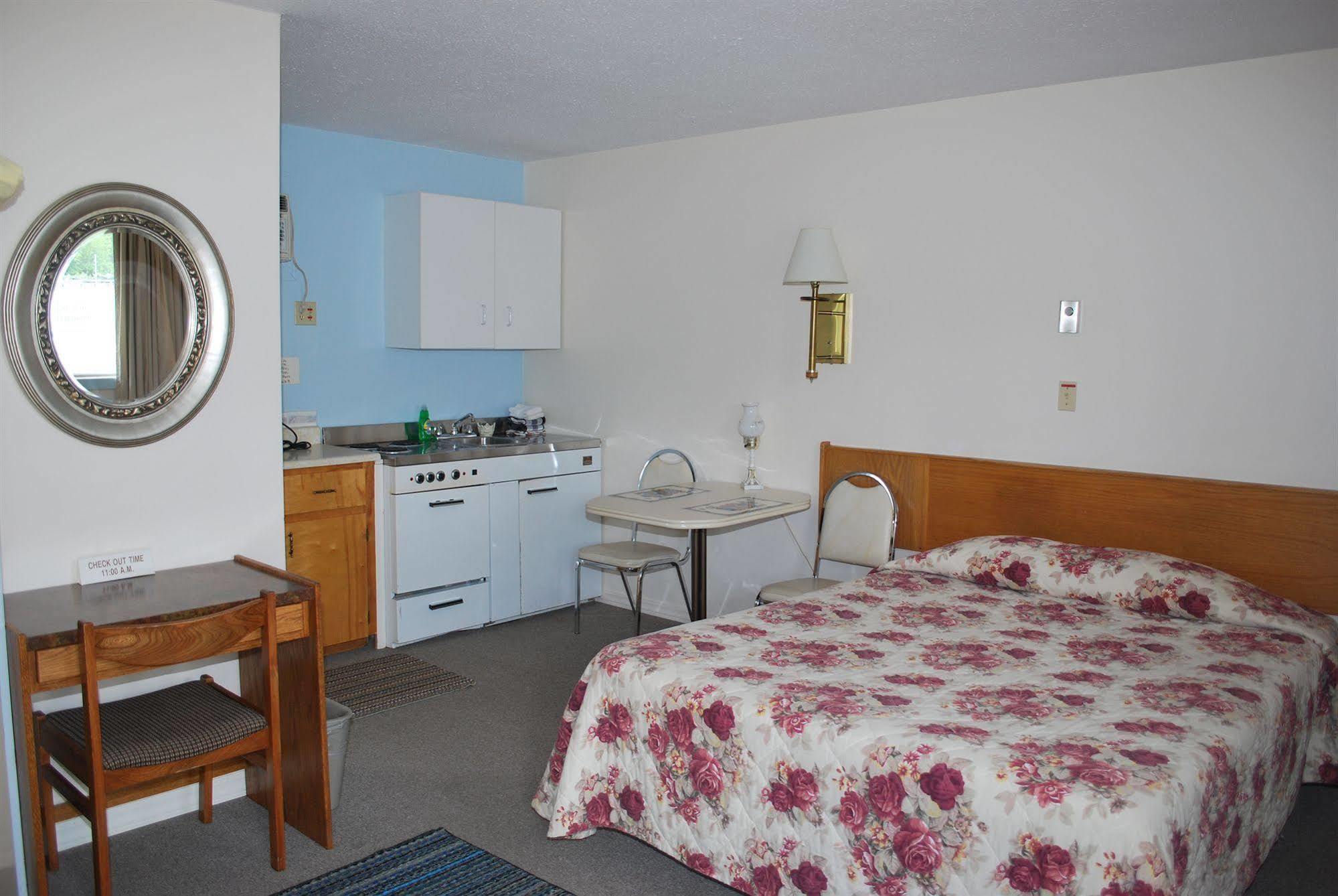 Sunset Motel Creston Εξωτερικό φωτογραφία