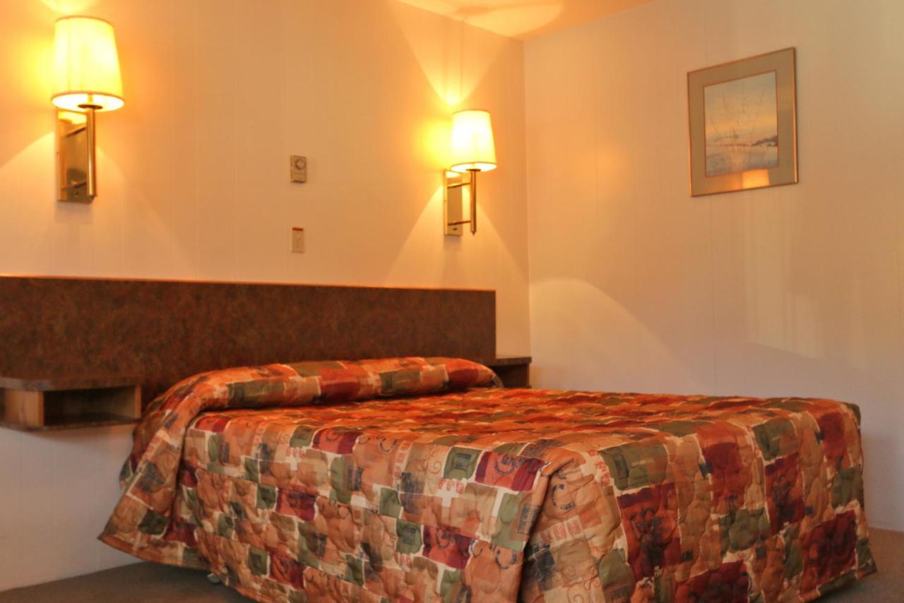 Sunset Motel Creston Εξωτερικό φωτογραφία