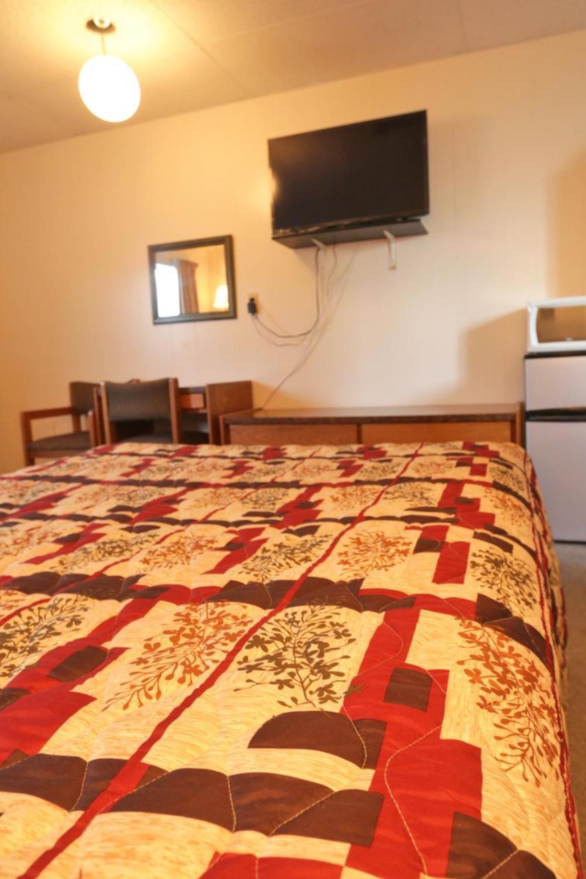 Sunset Motel Creston Εξωτερικό φωτογραφία
