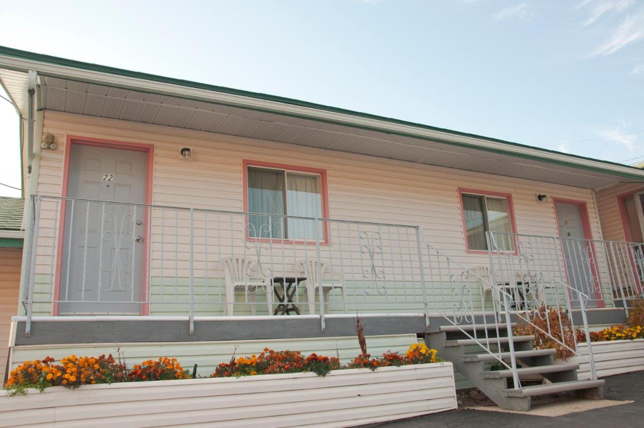 Sunset Motel Creston Εξωτερικό φωτογραφία